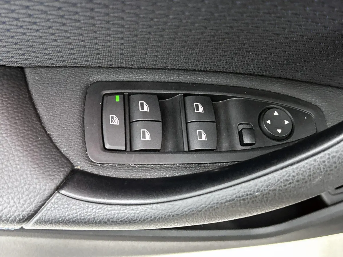 sDrive18i Executive Edition | M-SPORT | PANORAMADAK | STOELVERWARMING | ELEKTRISCHE KOFFERKLEP | HEAD UP | CRUISE CONTROL | CLIMATE CONTROL |