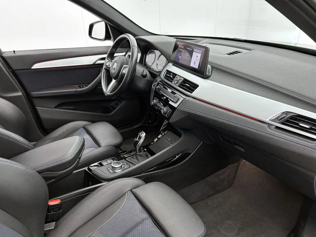 sDrive18i Executive Edition | M-SPORT | PANORAMADAK | STOELVERWARMING | ELEKTRISCHE KOFFERKLEP | HEAD UP | CRUISE CONTROL | CLIMATE CONTROL |