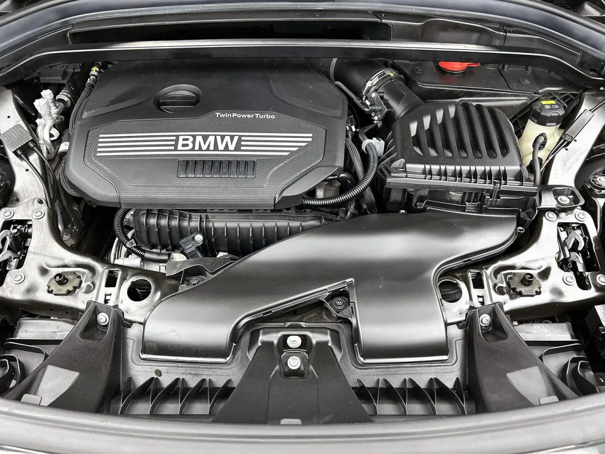 sDrive18i Executive Edition | M-SPORT | PANORAMADAK | STOELVERWARMING | ELEKTRISCHE KOFFERKLEP | HEAD UP | CRUISE CONTROL | CLIMATE CONTROL |