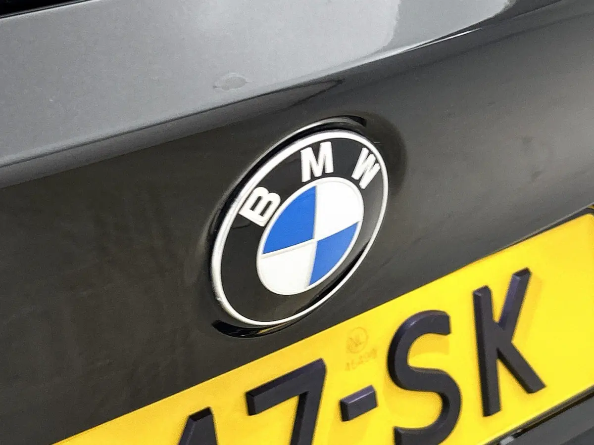 sDrive18i Executive Edition | M-SPORT | PANORAMADAK | STOELVERWARMING | ELEKTRISCHE KOFFERKLEP | HEAD UP | CRUISE CONTROL | CLIMATE CONTROL |