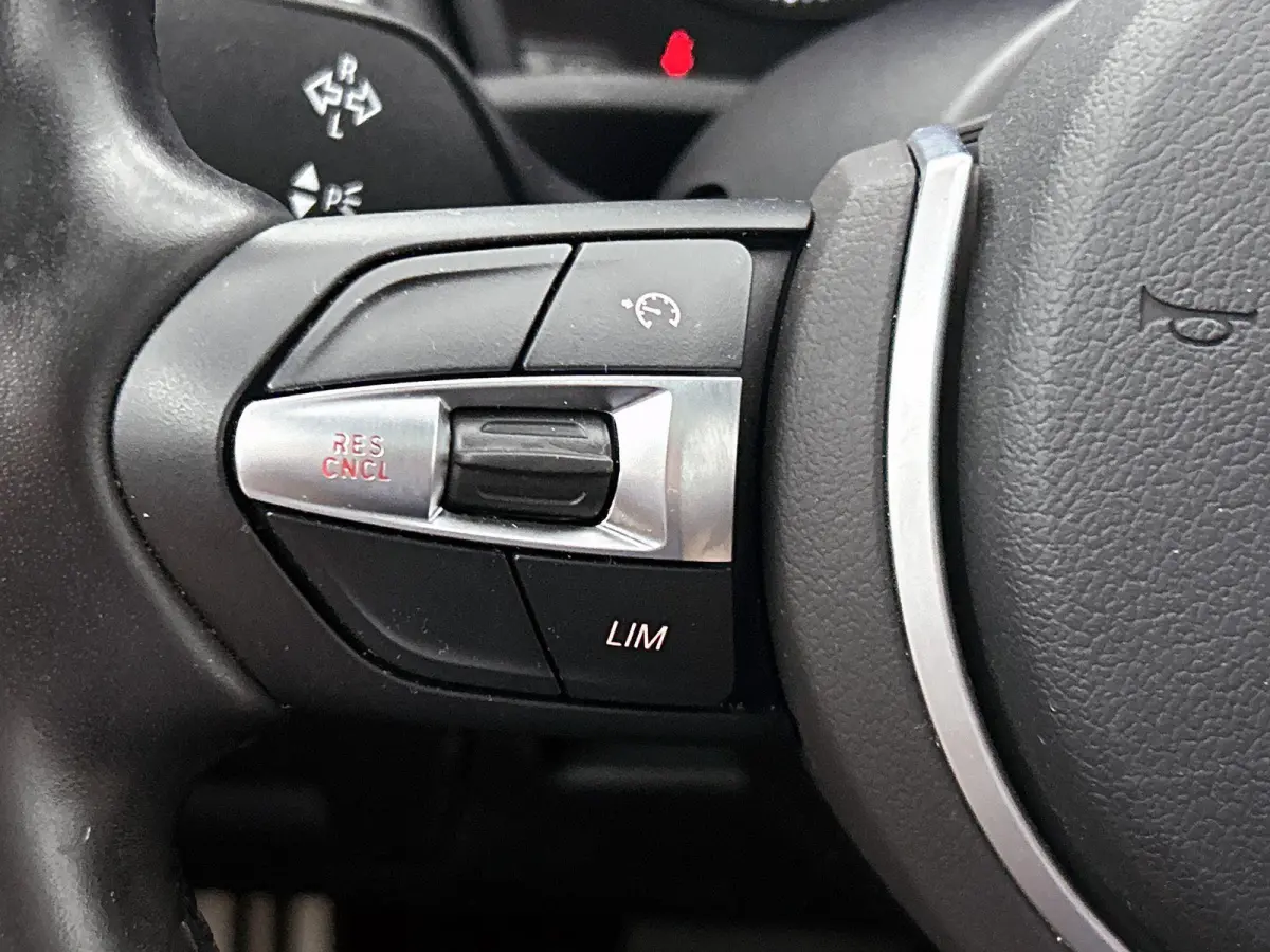 sDrive18i Executive Edition | M-SPORT | PANORAMADAK | STOELVERWARMING | ELEKTRISCHE KOFFERKLEP | HEAD UP | CRUISE CONTROL | CLIMATE CONTROL |