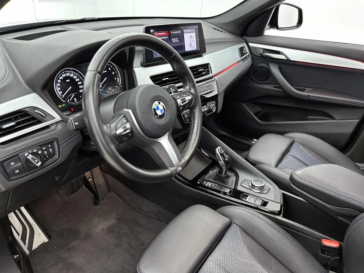 sDrive18i Executive Edition | M-SPORT | PANORAMADAK | STOELVERWARMING | ELEKTRISCHE KOFFERKLEP | HEAD UP | CRUISE CONTROL | CLIMATE CONTROL |