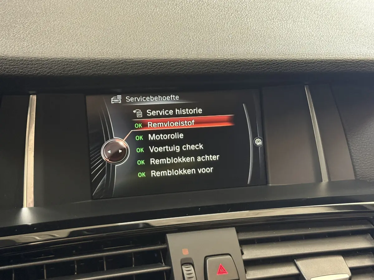 xDrive20i Centennial High Executive | M-Sport | Panoramadak | Camera