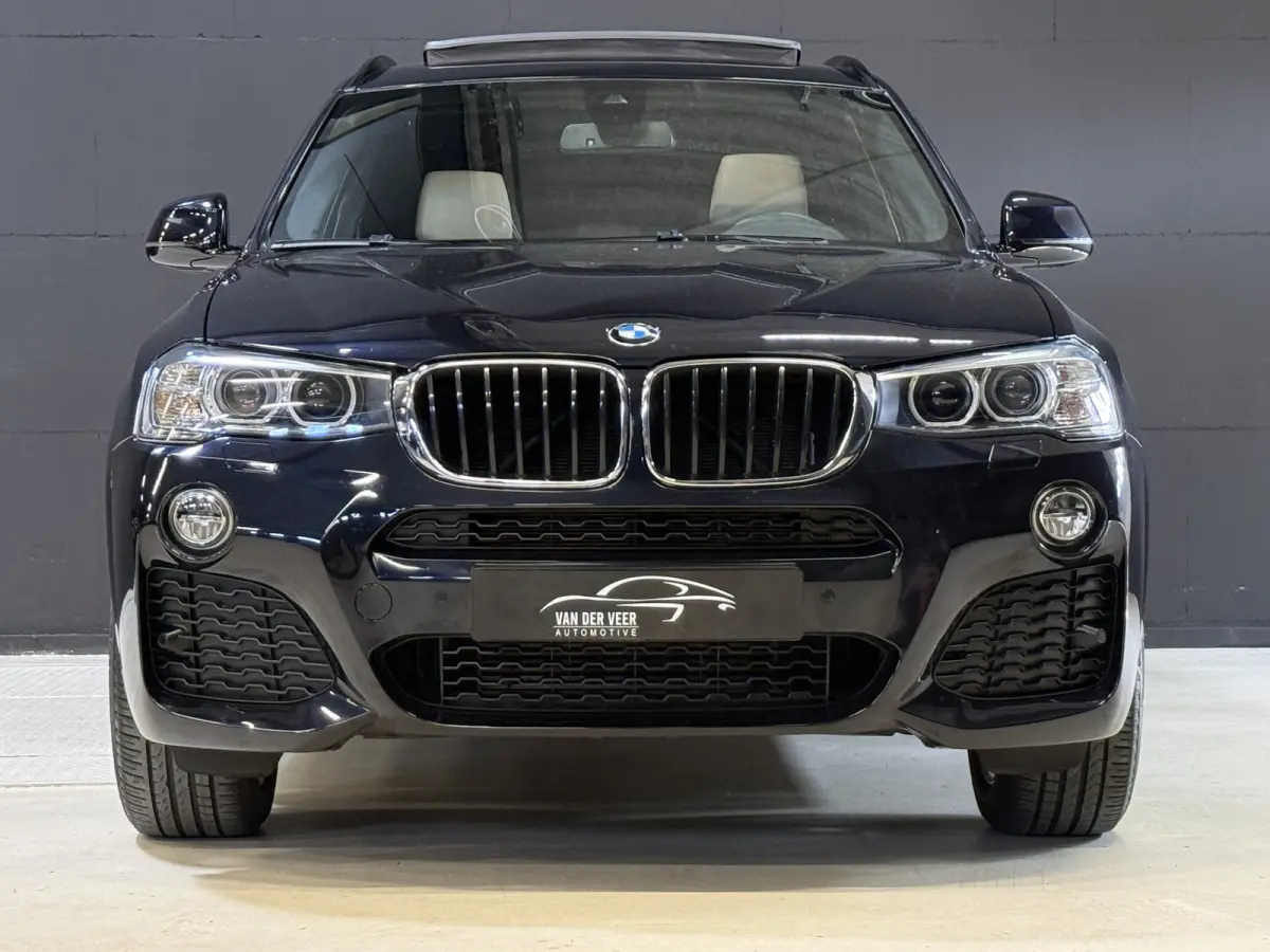 xDrive20i Centennial High Executive | M-Sport | Panoramadak | Camera