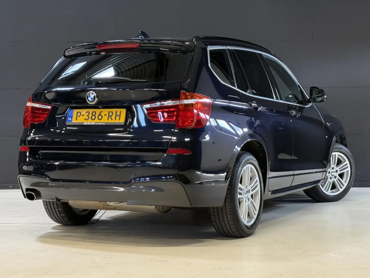 xDrive20i Centennial High Executive | M-Sport | Panoramadak | Camera