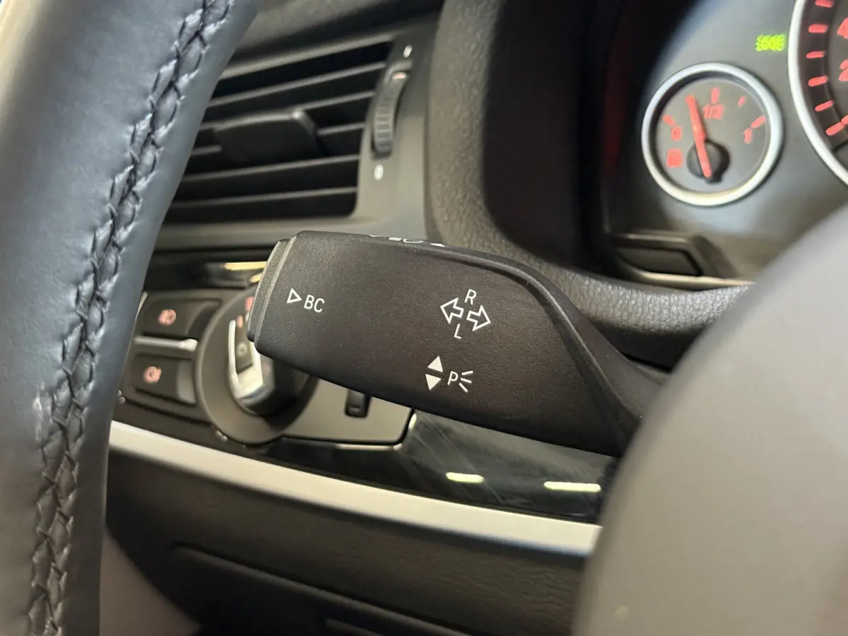 xDrive20i Centennial High Executive | M-Sport | Panoramadak | Camera