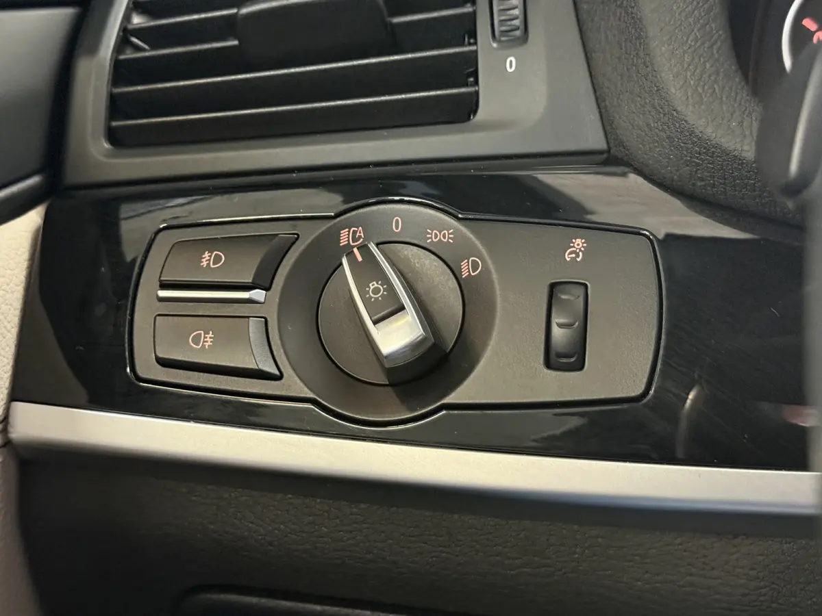 xDrive20i Centennial High Executive | M-Sport | Panoramadak | Camera