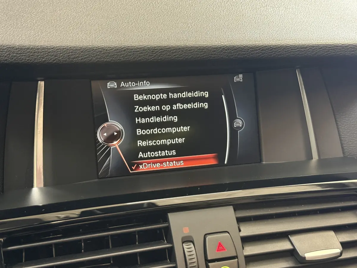 xDrive20i Centennial High Executive | M-Sport | Panoramadak | Camera