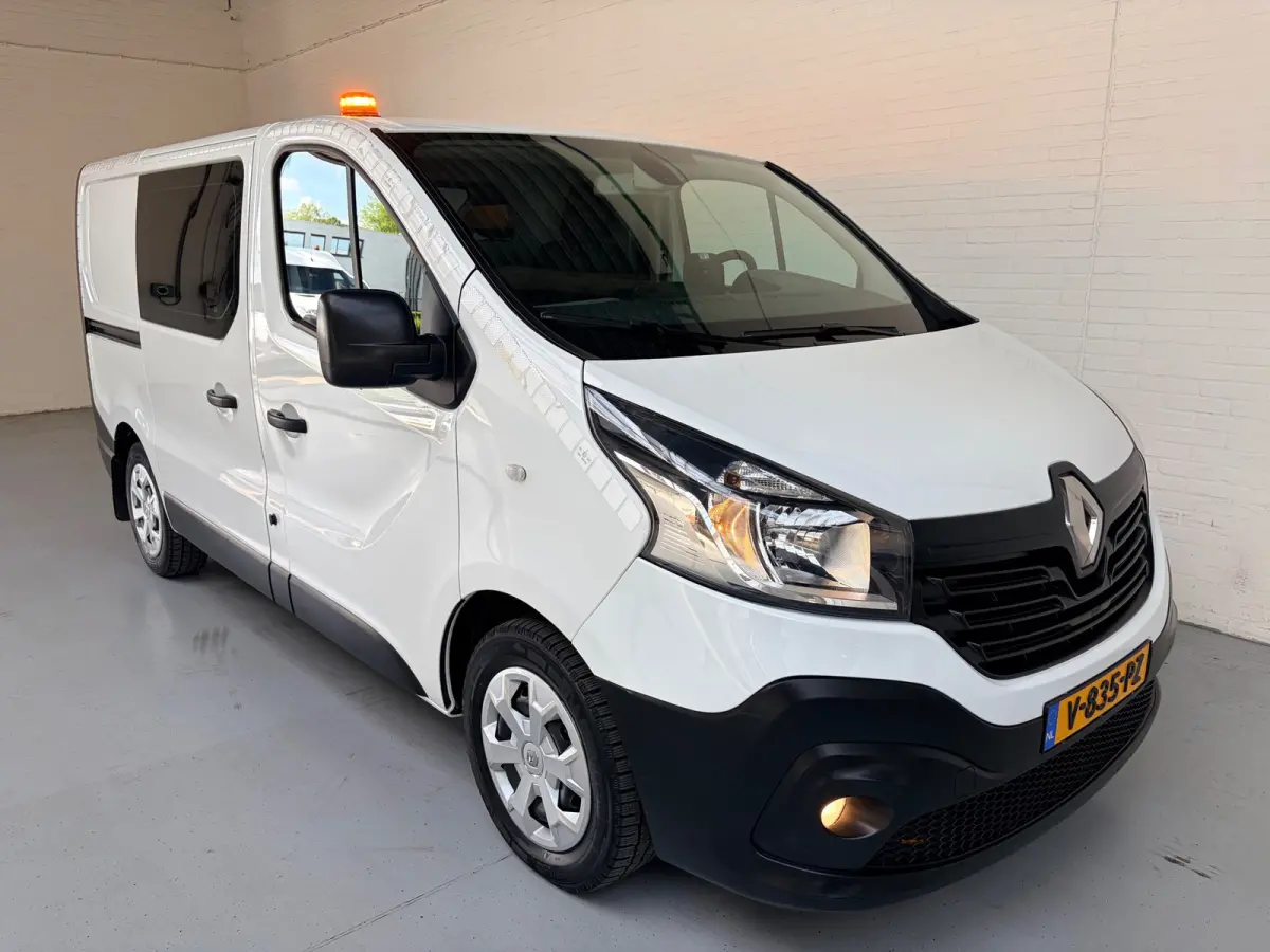 Servicewagen 1.6 dCi euro6 T27 L1H1 Comfort Bott inrichting Victron v230 Standkachel Trekhaak RIJKLAARPRIJS!