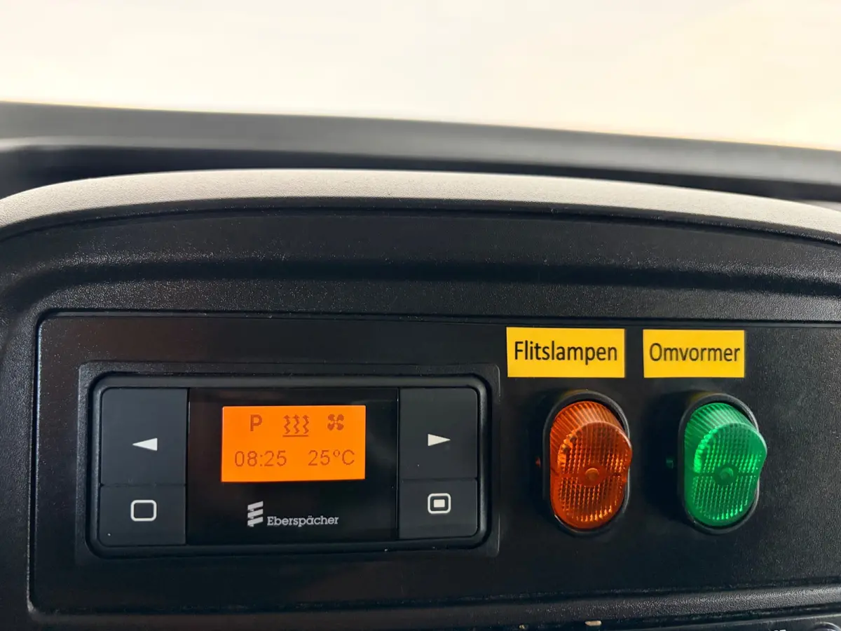 Servicewagen 1.6 dCi euro6 T27 L1H1 Comfort Bott inrichting Victron v230 Standkachel Trekhaak RIJKLAARPRIJS!