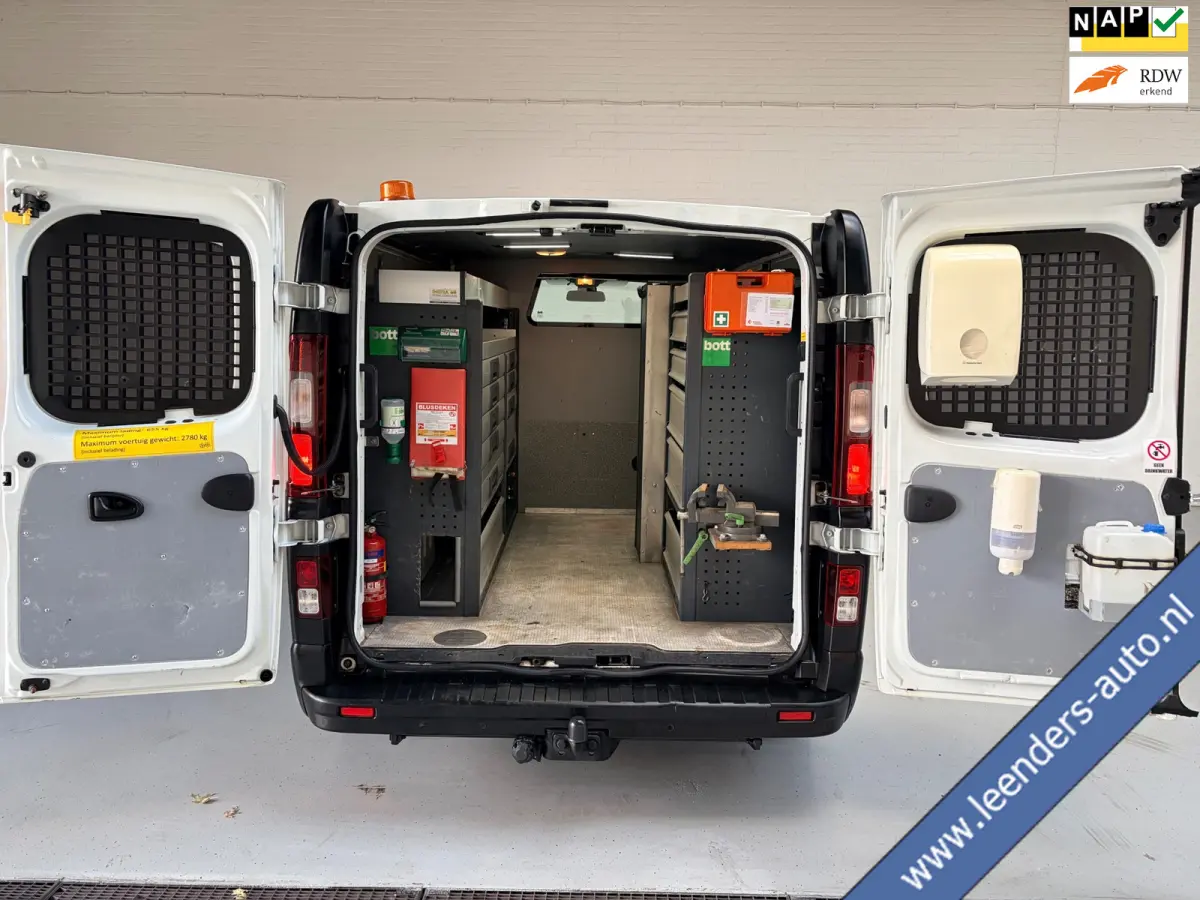 Servicewagen 1.6 dCi euro6 T27 L1H1 Comfort Bott inrichting Victron v230 Standkachel Trekhaak RIJKLAARPRIJS!