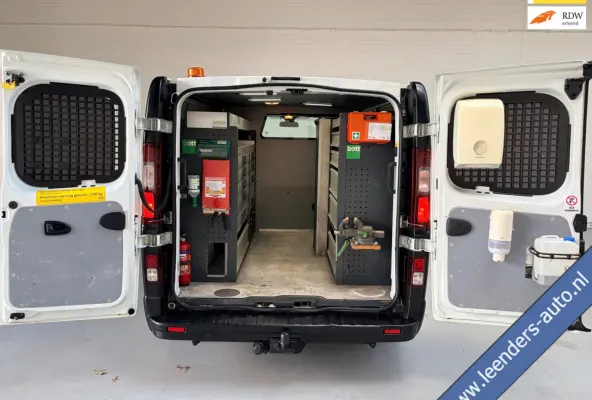 Servicewagen 1.6 dCi euro6 T27 L1H1 Comfort Bott inrichting Victron v230 Standkachel Trekhaak RIJKLAARPRIJS!