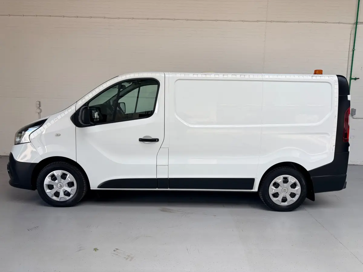 Servicewagen 1.6 dCi euro6 T27 L1H1 Comfort Bott inrichting Victron v230 Standkachel Trekhaak RIJKLAARPRIJS!