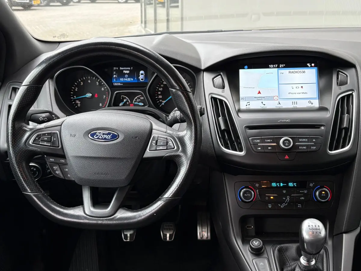 125PK EcoB. ST-Line Trekhaak/Camera/Carplay-android/Navigatie/Cruise-control
