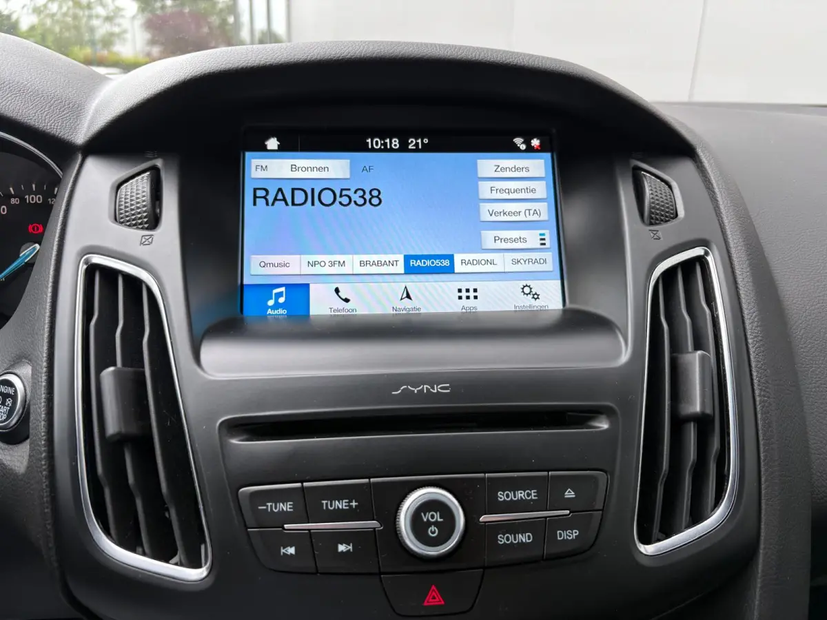 125PK EcoB. ST-Line Trekhaak/Camera/Carplay-android/Navigatie/Cruise-control