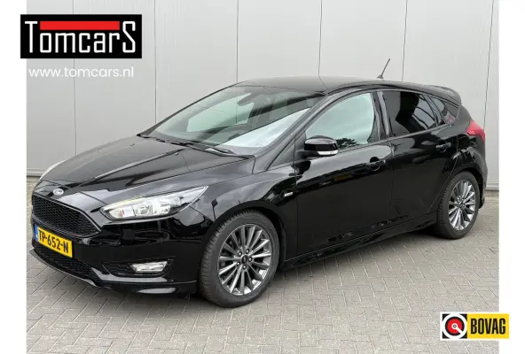 125PK EcoB. ST-Line Trekhaak/Camera/Carplay-android/Navigatie/Cruise-control