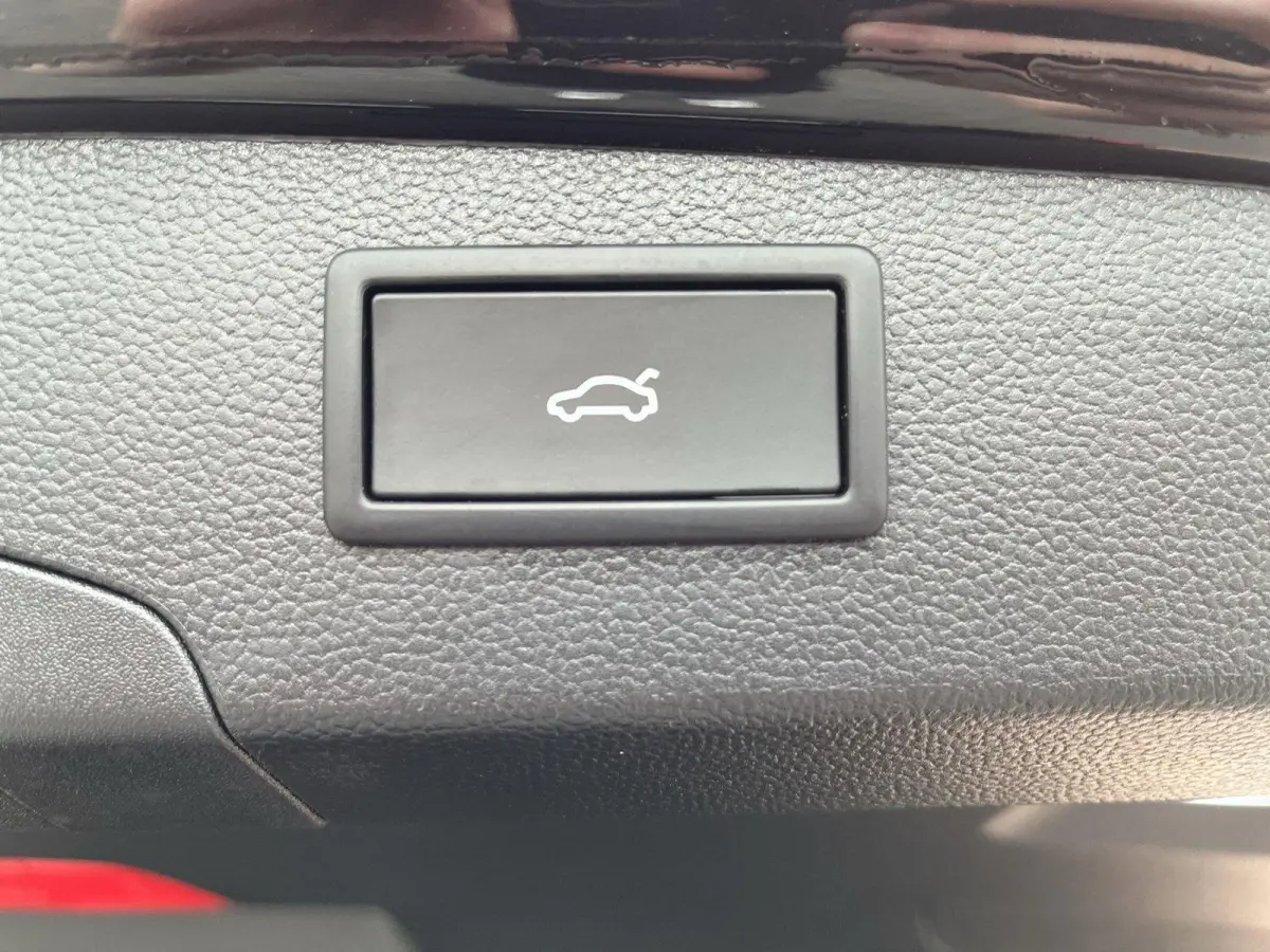 1.5 TSI PHEV Selection | 204PK | Trekhaak | A.camera | Clima |