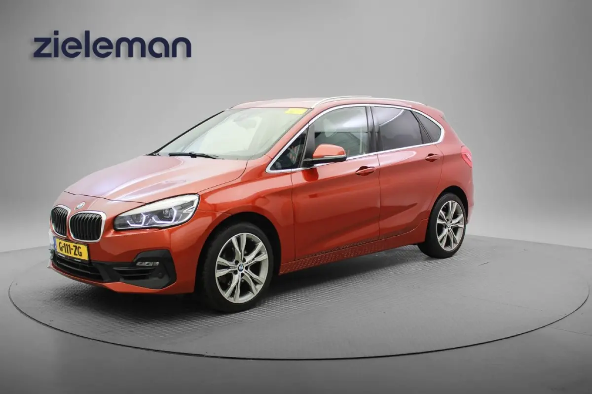 218i Executive Edition - Carplay, Camera, Half Leer, Headup Display