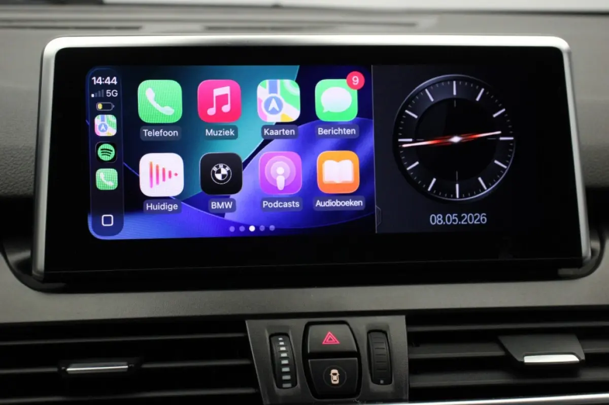 218i Executive Edition - Carplay, Camera, Half Leer, Headup Display