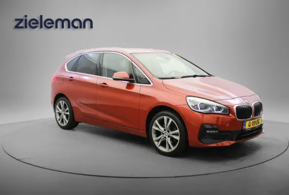 218i Executive Edition - Carplay, Camera, Half Leer, Headup Display