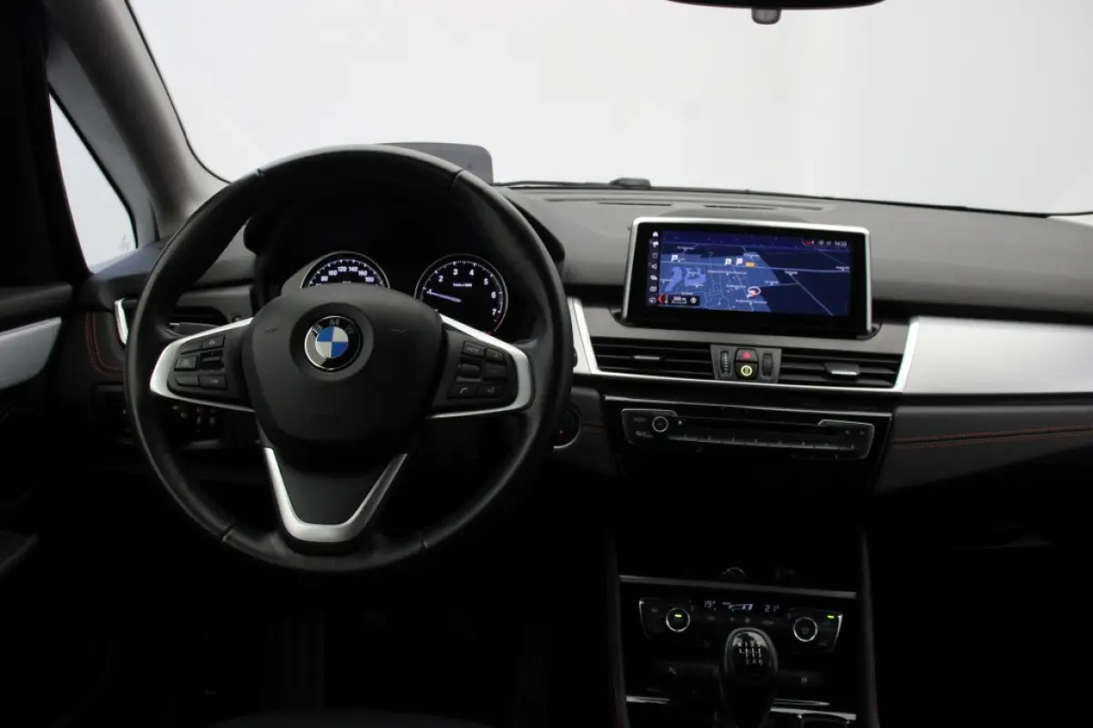 218i Executive Edition - Carplay, Camera, Half Leer, Headup Display