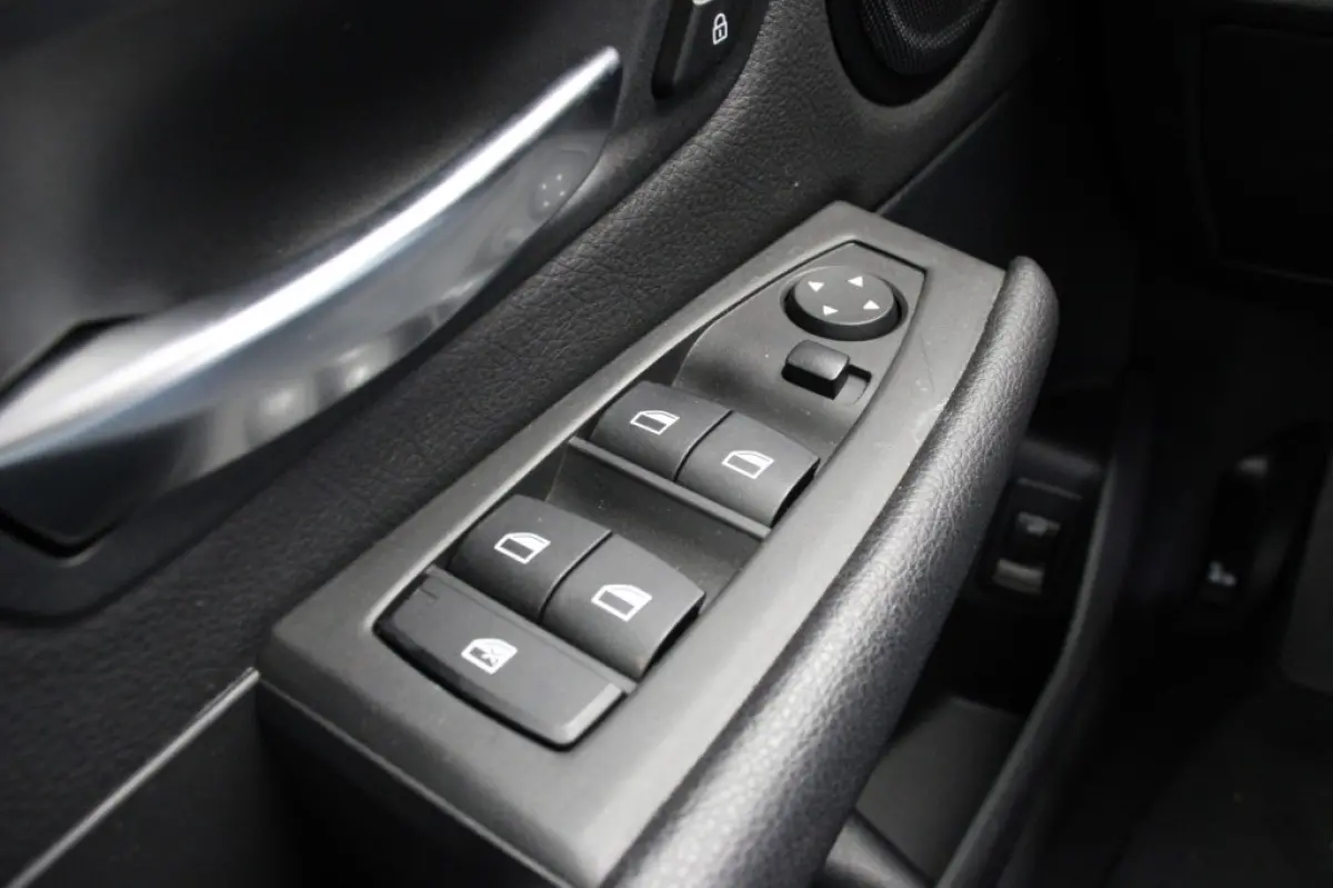 218i Executive Edition - Carplay, Camera, Half Leer, Headup Display