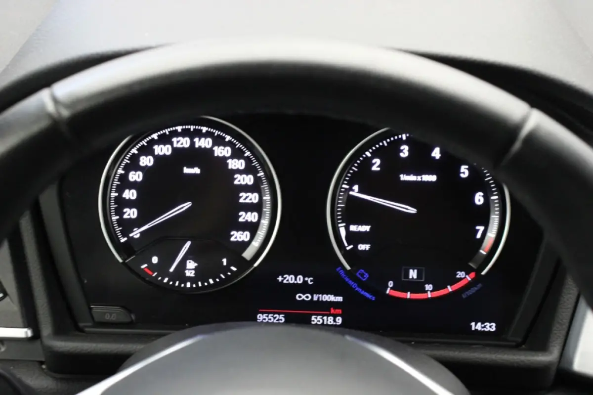 218i Executive Edition - Carplay, Camera, Half Leer, Headup Display