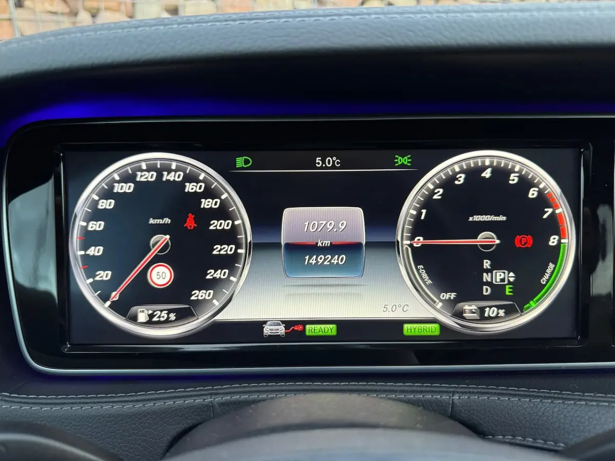 500 PLUG-IN HYBRID Lang