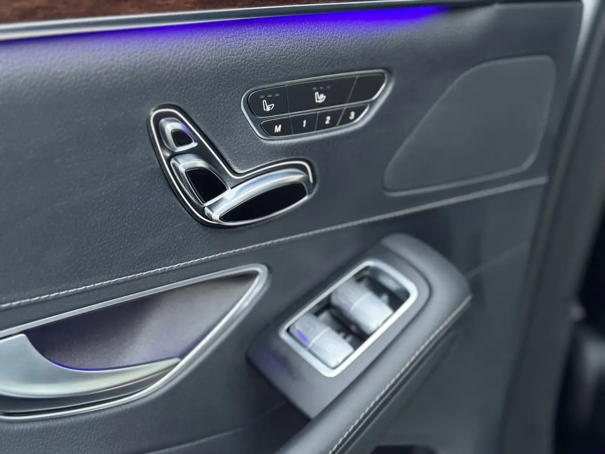 500 PLUG-IN HYBRID Lang