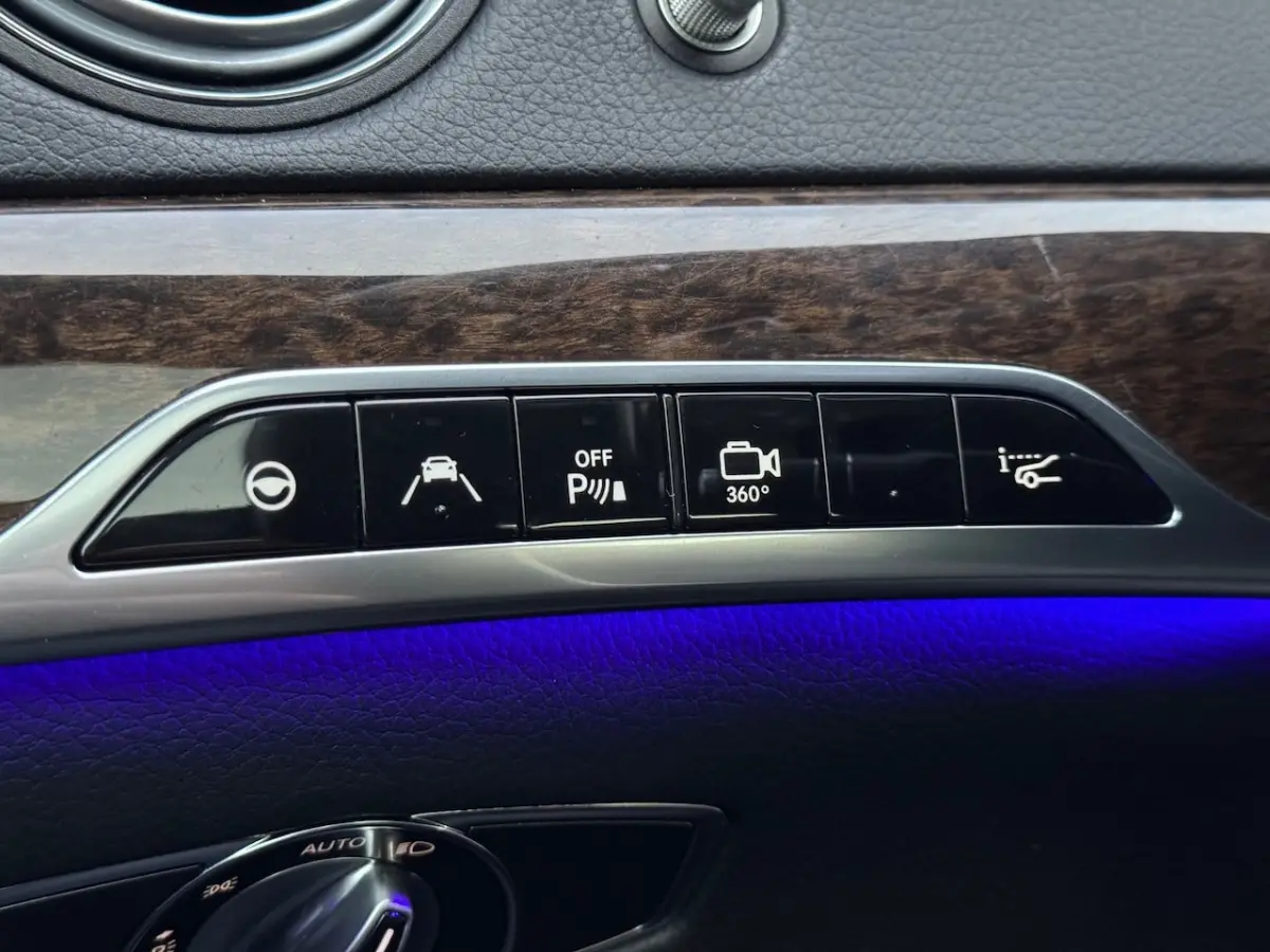 500 PLUG-IN HYBRID Lang