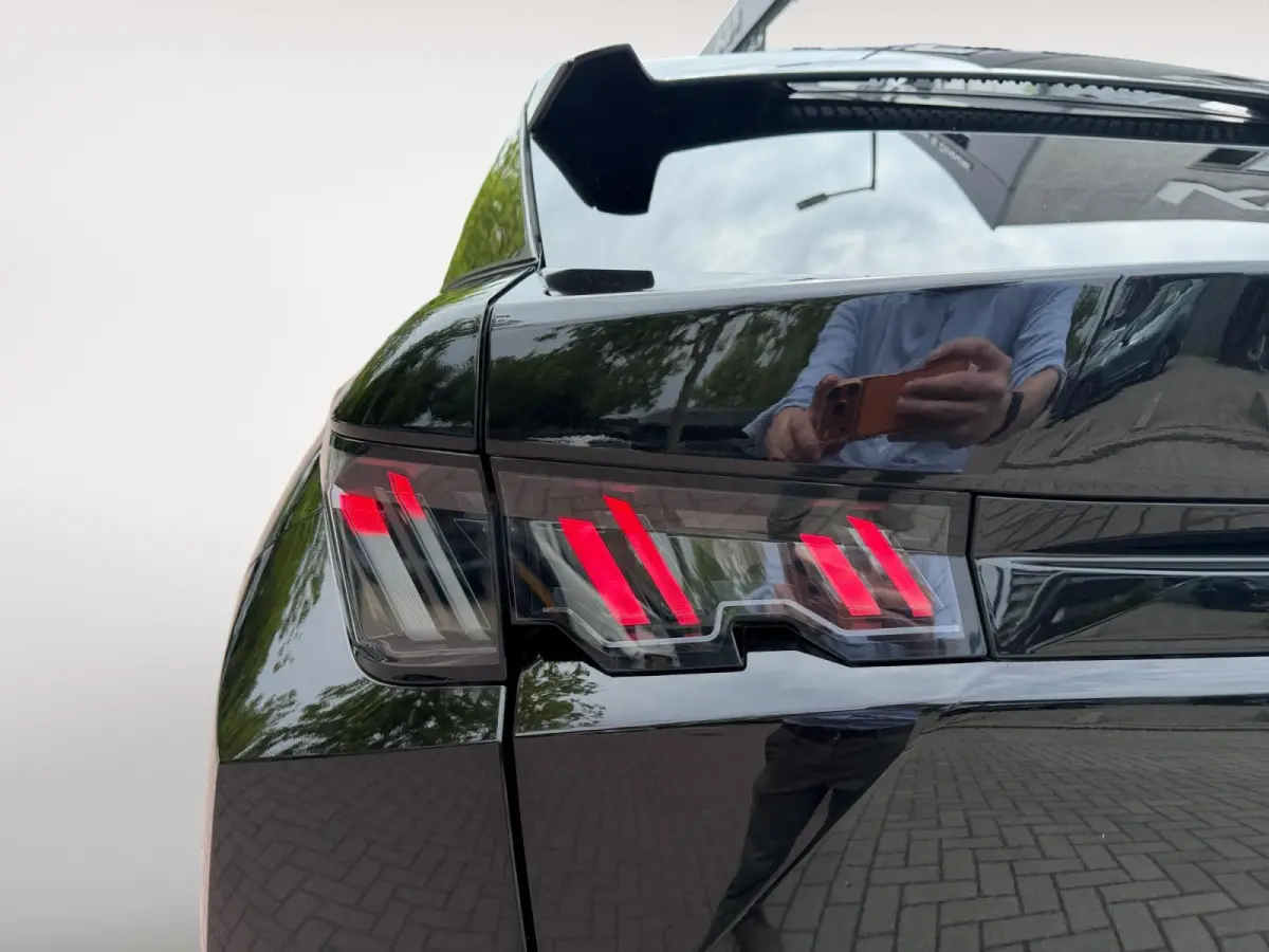 1.2 Hybrid 136 Allure 360 Camera | ACC | Climate control | PDC |