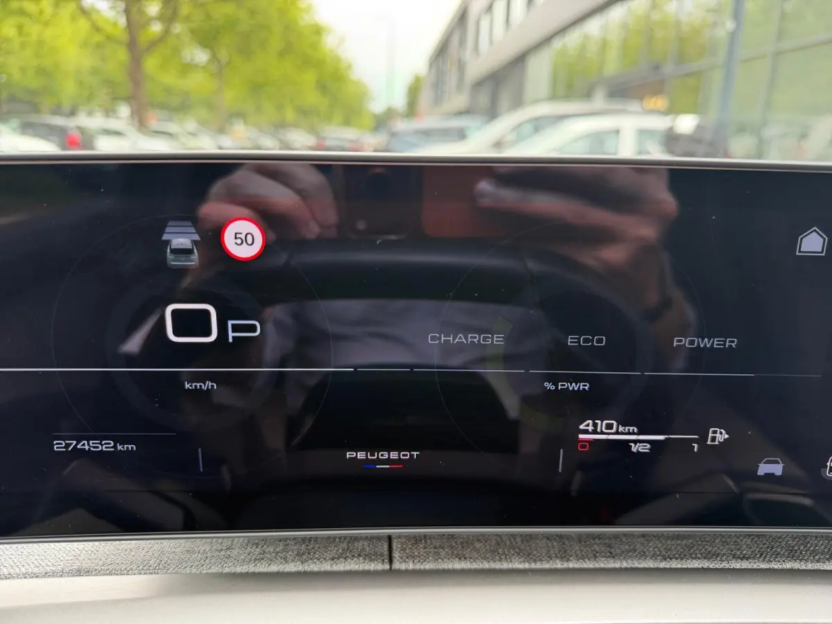 1.2 Hybrid 136 Allure 360 Camera | ACC | Climate control | PDC |