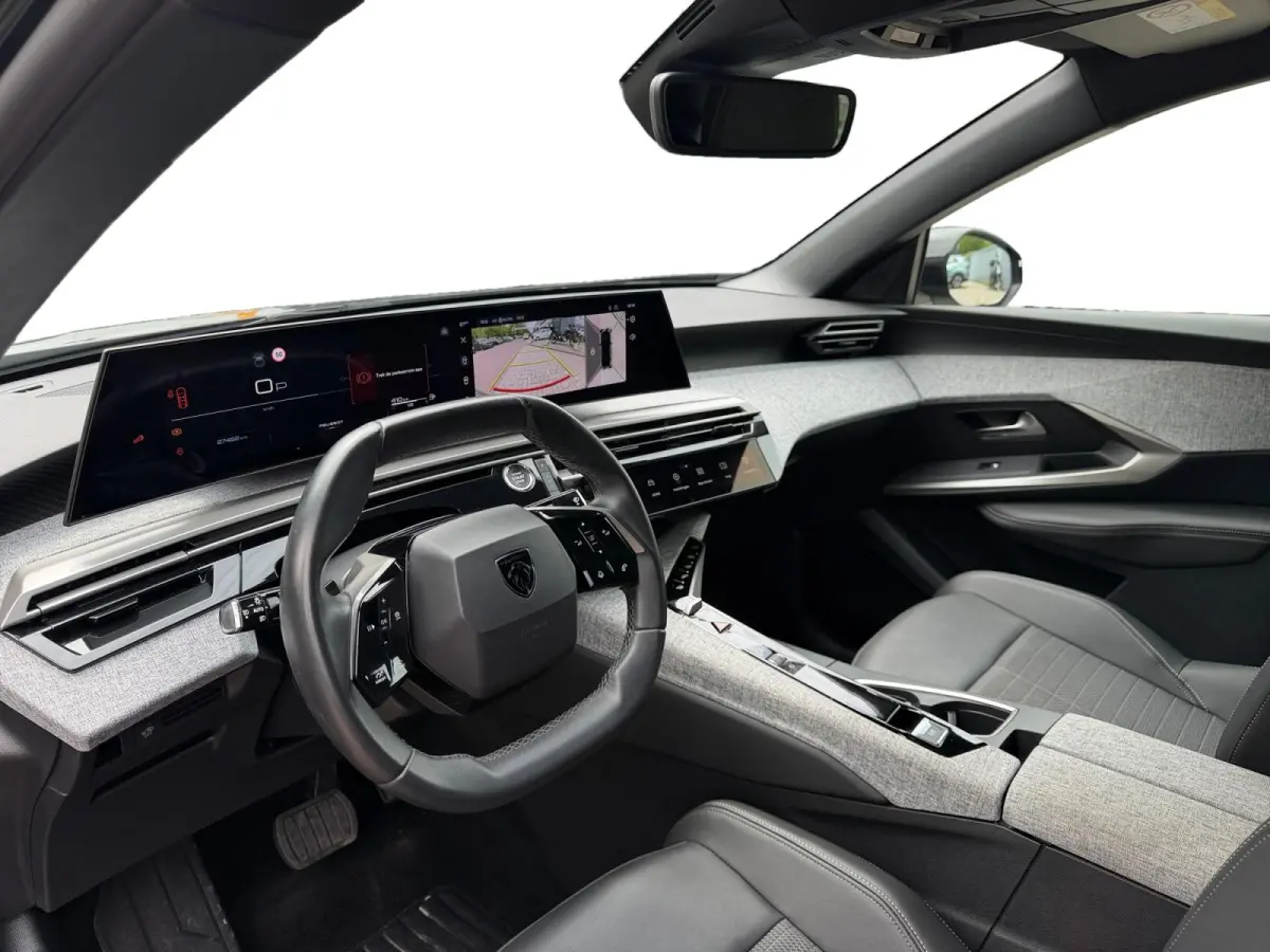 1.2 Hybrid 136 Allure 360 Camera | ACC | Climate control | PDC |