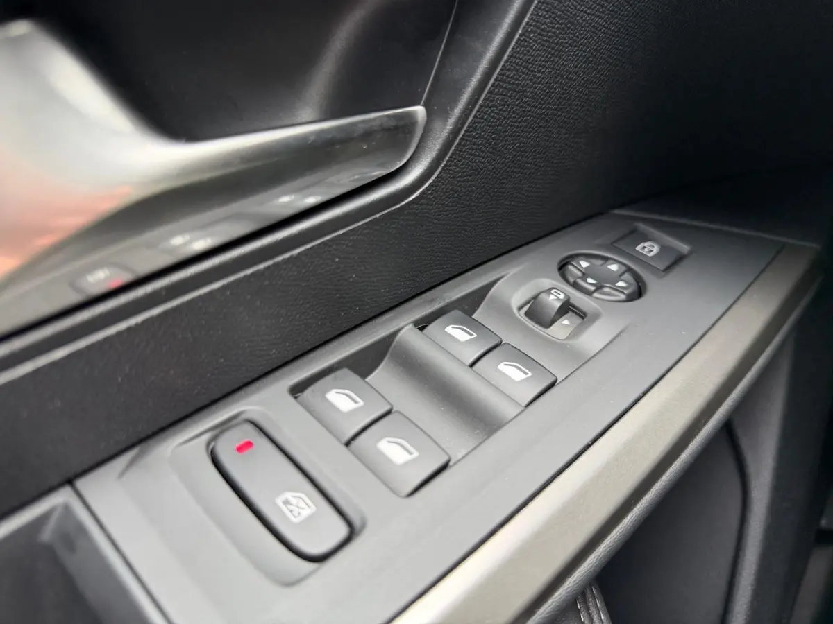 1.2 Hybrid 136 Allure 360 Camera | ACC | Climate control | PDC |