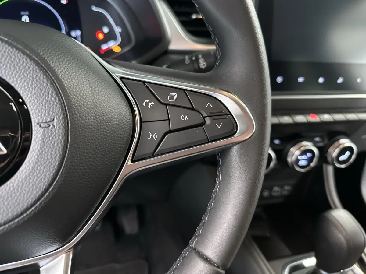 1.6 HEV AT Intense Automaat | Carplay