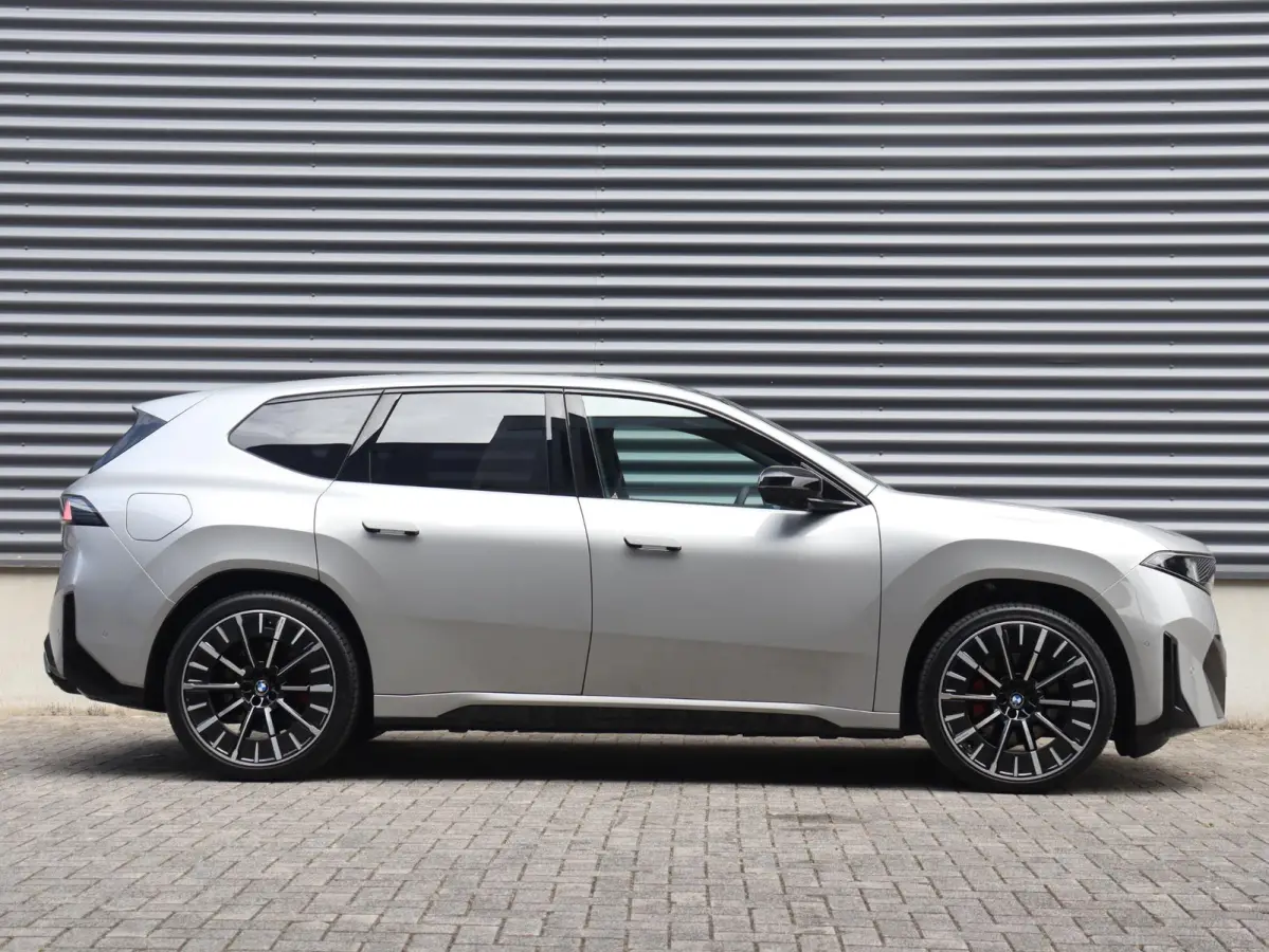 50 xDrive | M Sportpakket Pro | Innovation Pack | Panodak | Driving Assistant Plus | Trekhaak | Head-Up | M Sportstoelen | Harman Kardon | Parking Assistant Plus | SOH 100% | 22'' LMV