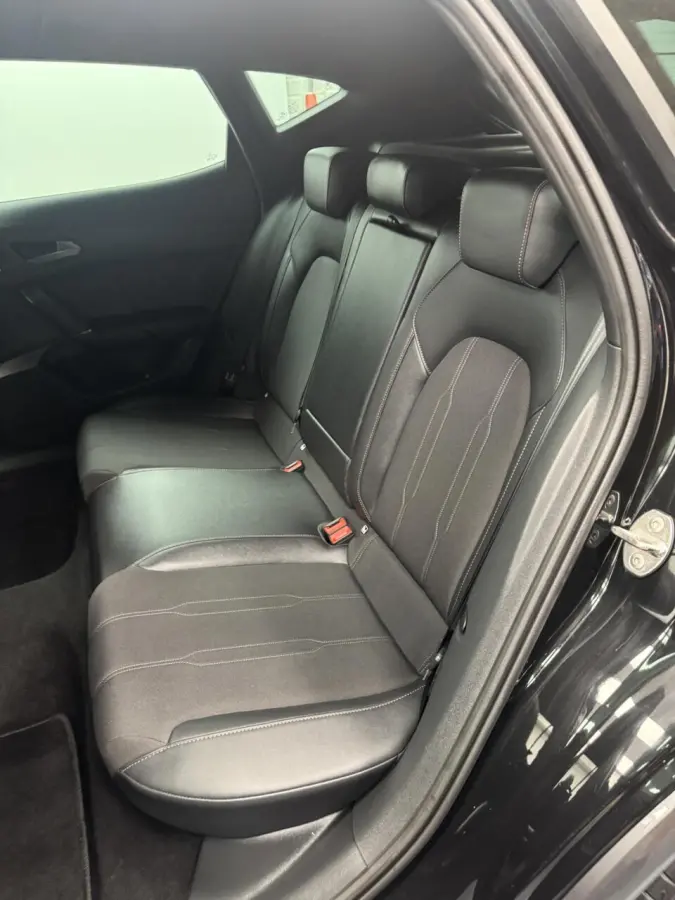 1.4 e-Hybrid 204PK Navigatie-Carplay-Clima-Camera-Adapt.Cr.contr-Lm19''velgen-Stoel/Stuurverwarming-Parkeersensoren-Virtual