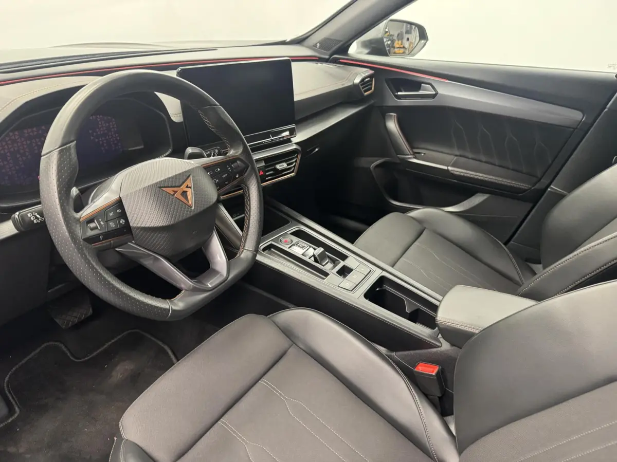 1.4 e-Hybrid 204PK Navigatie-Carplay-Clima-Camera-Adapt.Cr.contr-Lm19''velgen-Stoel/Stuurverwarming-Parkeersensoren-Virtual