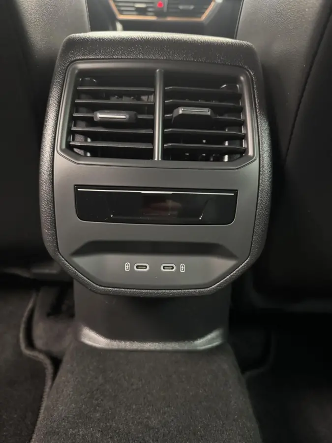 1.4 e-Hybrid 204PK Navigatie-Carplay-Clima-Camera-Adapt.Cr.contr-Lm19''velgen-Stoel/Stuurverwarming-Parkeersensoren-Virtual