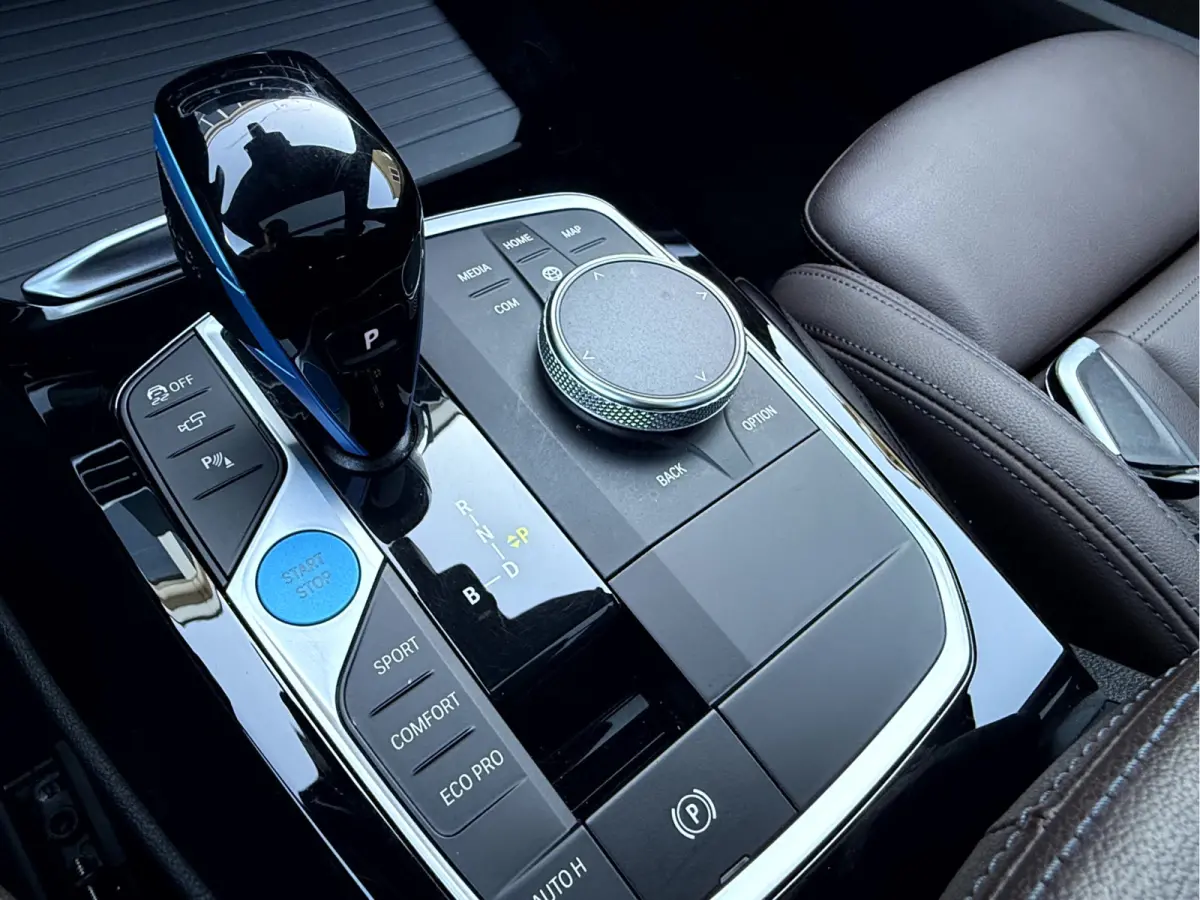 High Executive M-Sport 80 kWh SOH 92.9%, Vol Opties!