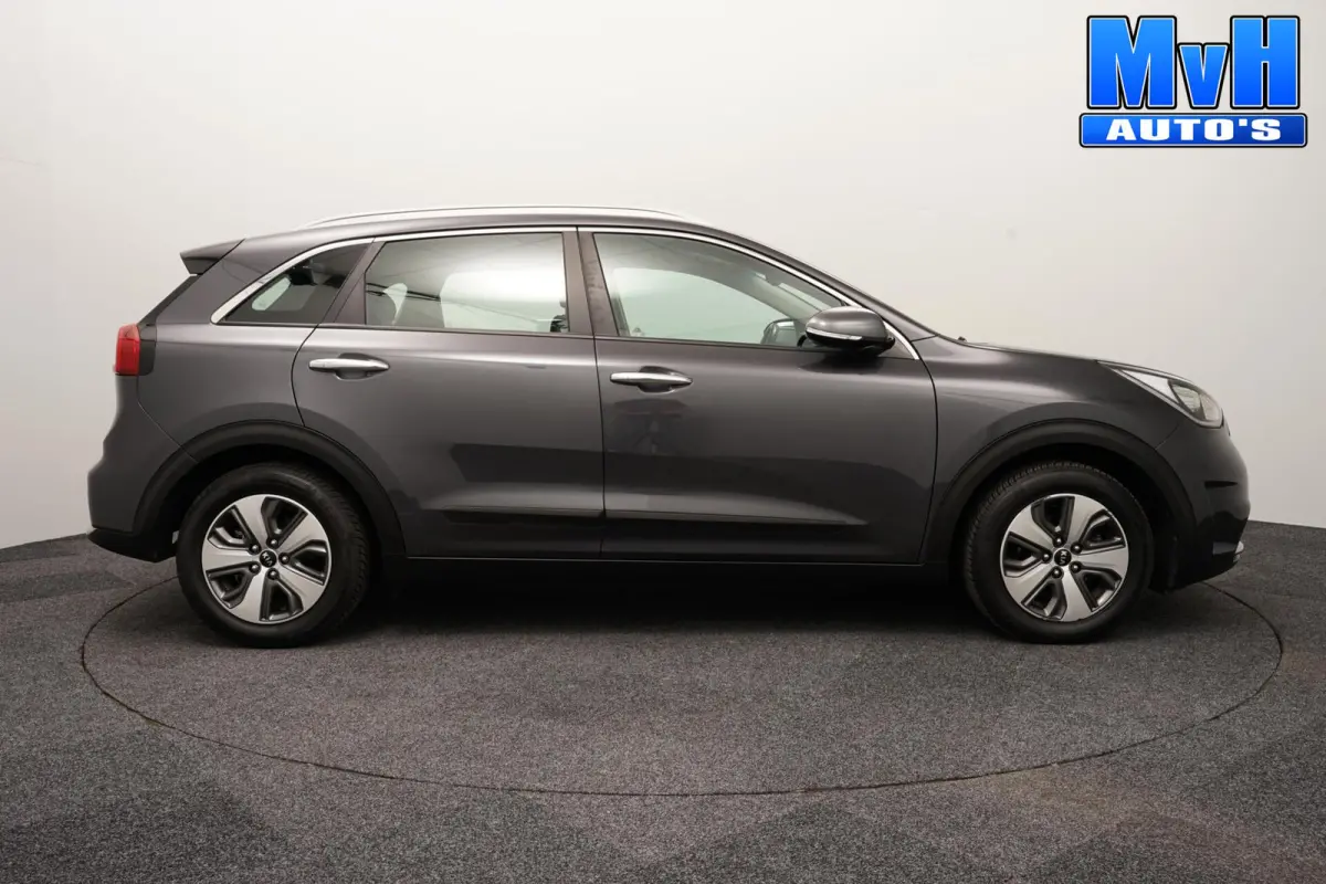 1.6 GDi Hybrid DynamicLine|CARPLAY|NAVI|CAMERA|LED