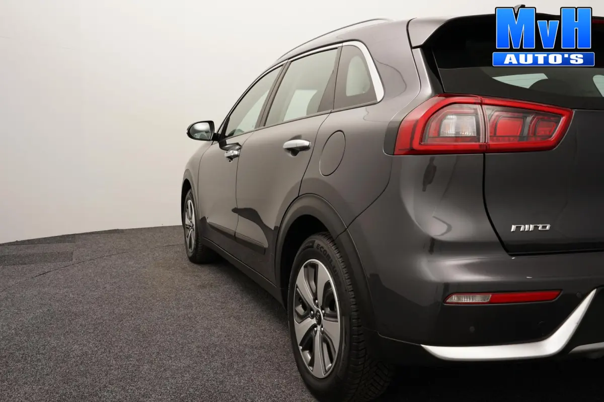 1.6 GDi Hybrid DynamicLine|CARPLAY|NAVI|CAMERA|LED