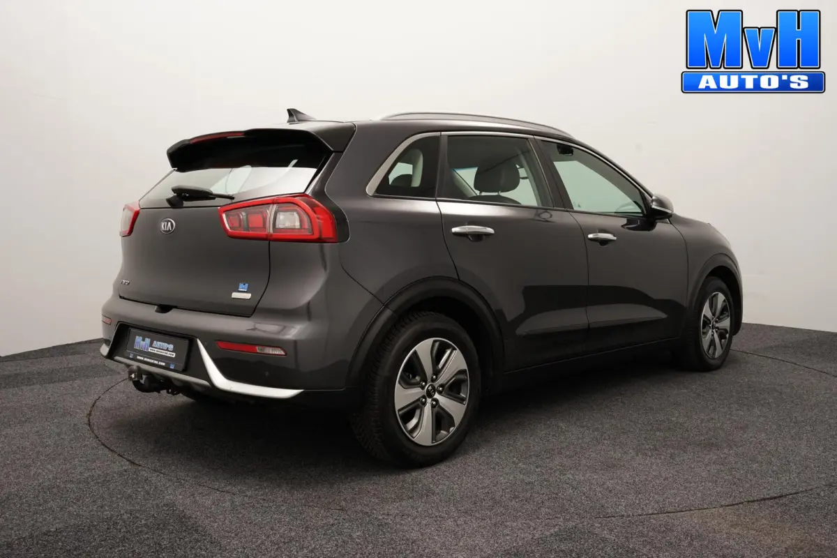 1.6 GDi Hybrid DynamicLine|CARPLAY|NAVI|CAMERA|LED