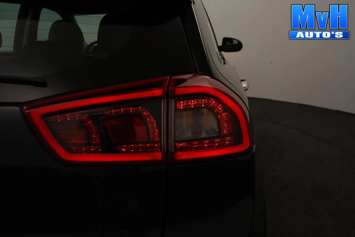 1.6 GDi Hybrid DynamicLine|CARPLAY|NAVI|CAMERA|LED