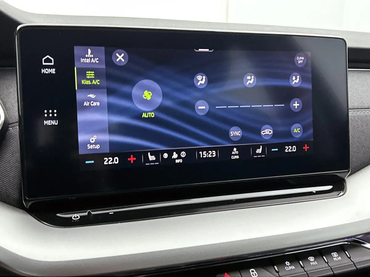 110pk Edition Plus | Elektrisch Verstelb. Bestuurdersstoel | Head-Up Display | Camera | Keyless | AUTOMAAT |