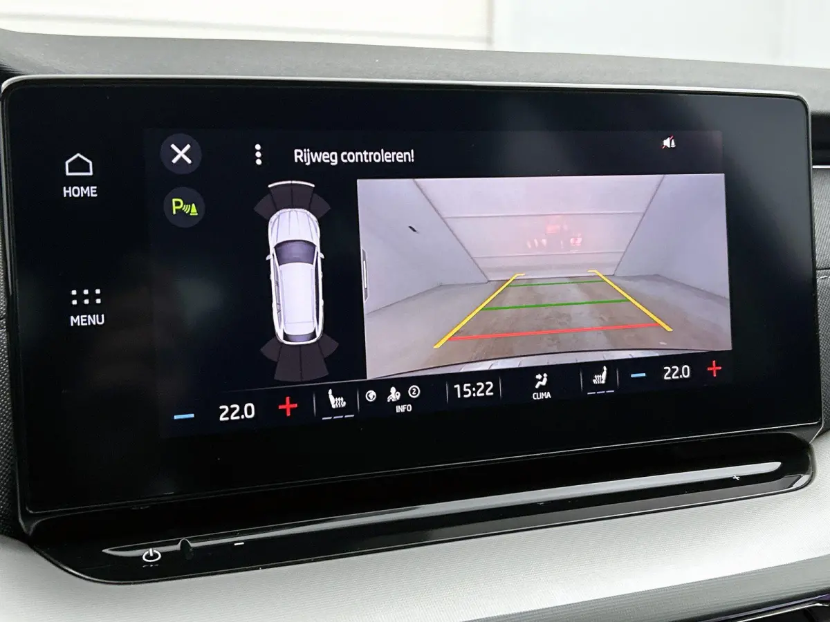 110pk Edition Plus | Elektrisch Verstelb. Bestuurdersstoel | Head-Up Display | Camera | Keyless | AUTOMAAT |