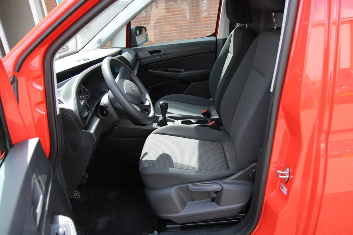 2.0 TDI 102PK Trend / Trekhaak / Dealer onderhouden!!