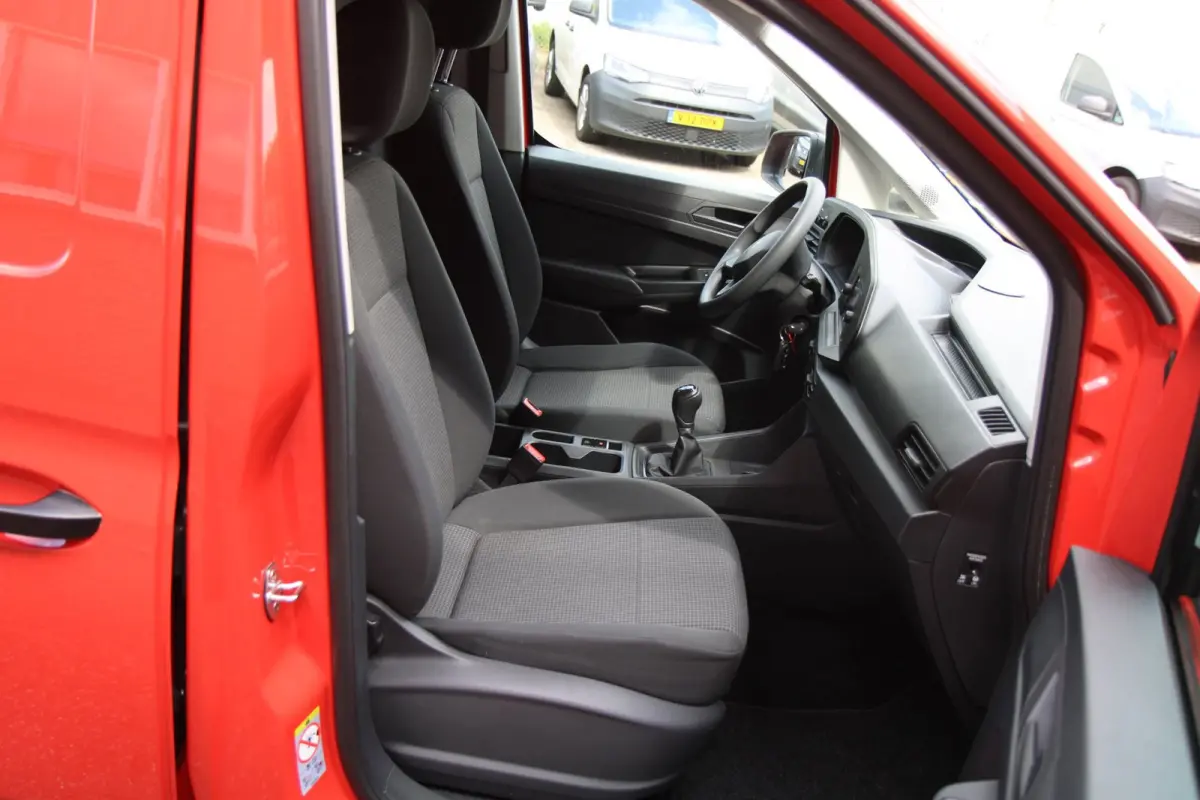 2.0 TDI 102PK Trend / Trekhaak / Dealer onderhouden!!