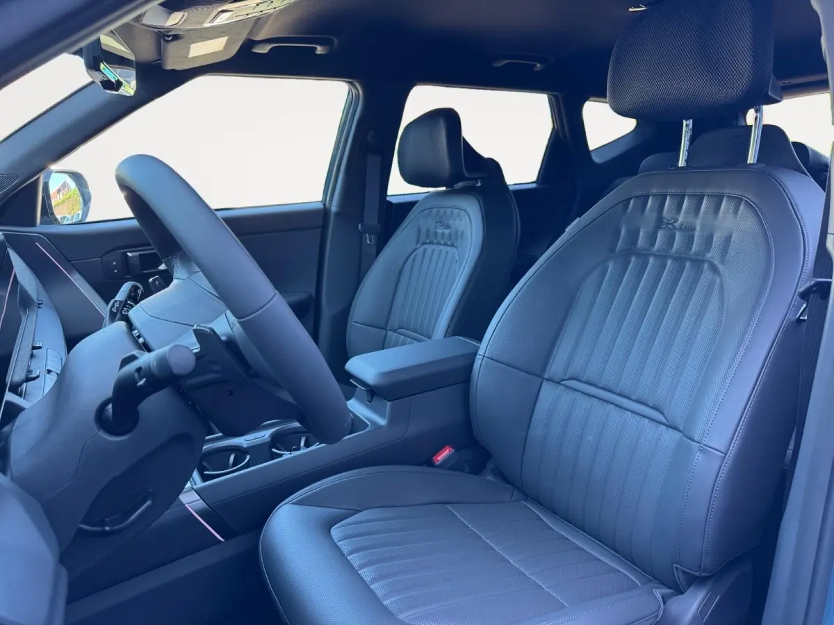 X-Line Advanced 1.6 GDi Hybrid | Nieuw model! | Head-up display | Harman Kardon Speakers | 19" velgen | Nu met €1.000,- inruilpremie!