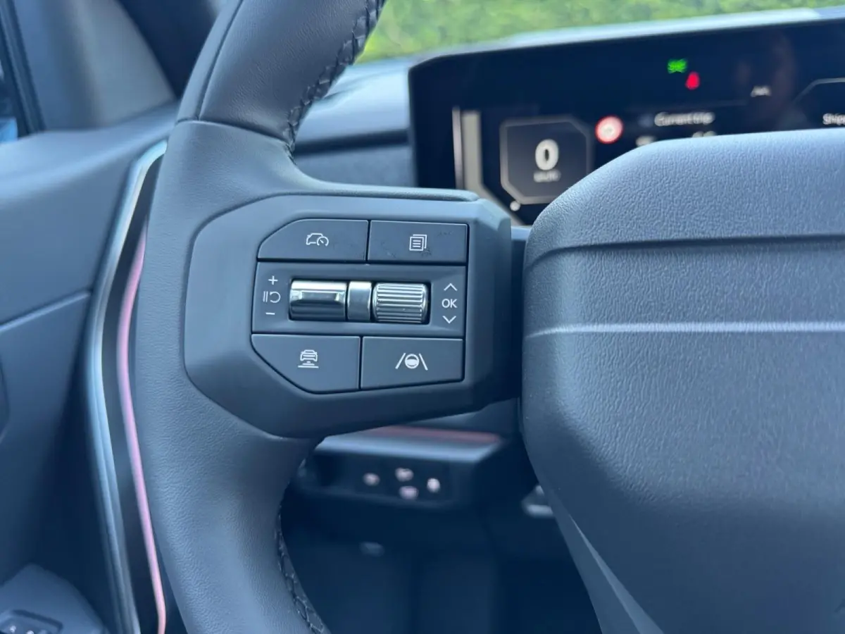 X-Line Advanced 1.6 GDi Hybrid | Nieuw model! | Head-up display | Harman Kardon Speakers | 19" velgen | Nu met €1.000,- inruilpremie!